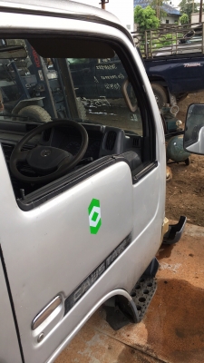 หัวนิสสันเก่านอก4ล้อเล็ก. อุปกรครับ0877477672