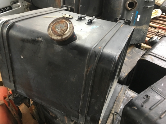 ถัง100-200ลิคเก่าญีปุ่นสวยๆราคาถูกๆราคาเริ่มต้น2600 บาท0877477672