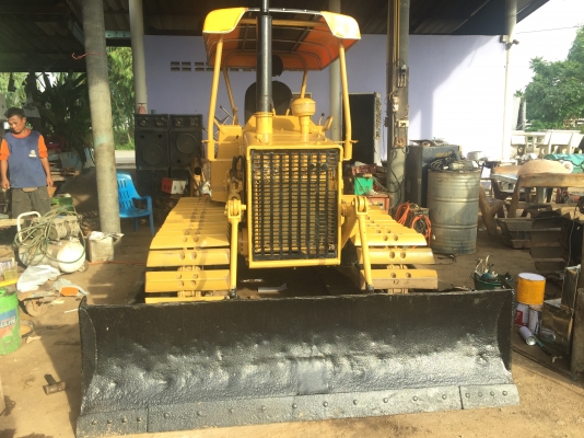 ขายรถแทร็กเตอร์D2-5P สภาพสวยพร้อมใช้งาน เครื่องดีช่วงล่างดี ใบแทร็กสวย ราคาต่อรองคุยกันได้ โทร0616613023แพรว