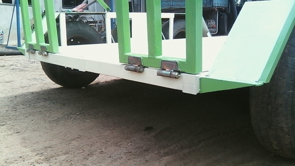 สาลี่พ่วง3เพลาบรรทุก3.5ตัน