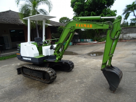 รถขุด ยันม่าร์ YB221UZ