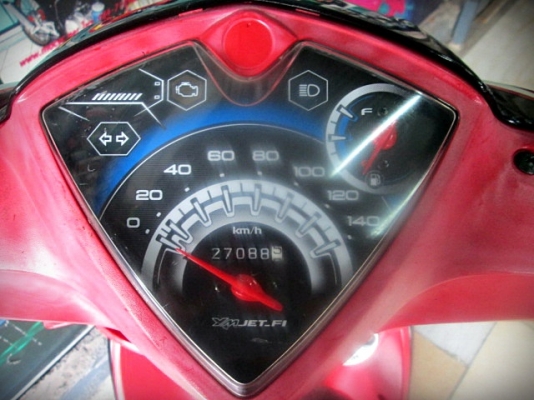 mio 115i สีขาวดำแดง เครื่องดี หัวฉีดประหยัดนํ้ามัน รถบ้านมือเดียวซื้อสดมา