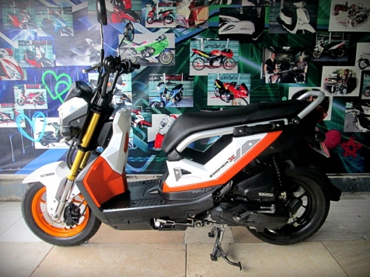 zoomer สีส้มขาว ตัวใหม่ ล้อ2สี เท่ล้ำสมัย  36900