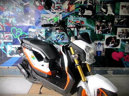 zoomer สีส้มขาว ตัวใหม่ ล้อ2สี เท่ล้ำสมัย  36900