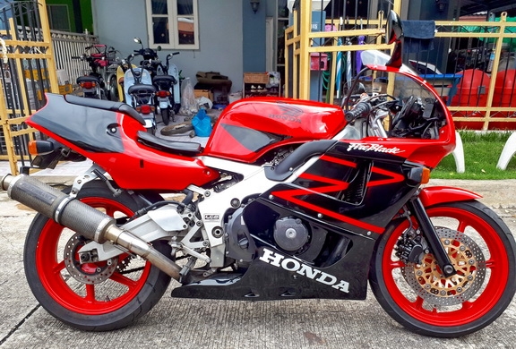 ขาย CBR400 ปี92 รถมือเดียวทะเบียนแท้ๆ ขาย CBR400 ปี92 รถมือเดียวทะเบียนแท้ๆ