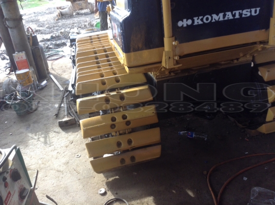 ขายด่วน รถดันดิน komatsu D2/6 เครื่องดีระบบ แท็กสวย รถเก็บงานพร้อมใช้ทันที 185000 บาท