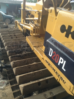 ขายด่วน รถดันดิน komatsu D2/6 เครื่องดีระบบ แท็กสวย รถเก็บงานพร้อมใช้ทันที 185000 บาท