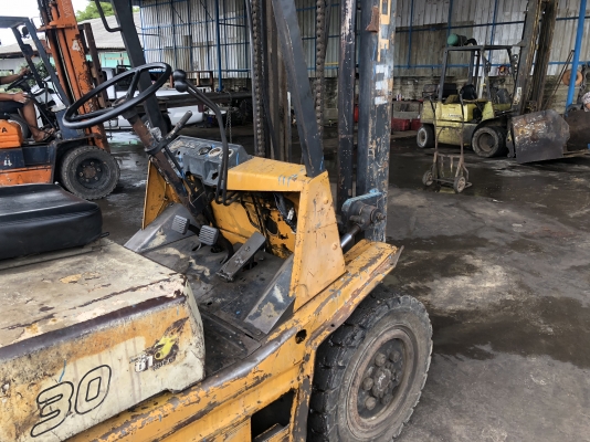 ขายโฟร์คลิฟTCM 3ตัน เสา4เมตร