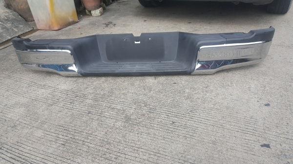 คันชนท้าย Toyota Hilux Revo