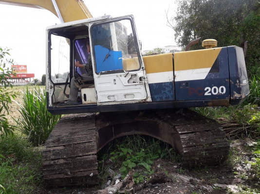 ขายKOMATSU PC200-5 สภาพพร้อมไช้