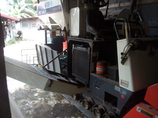 ขายรถเกี่ยวข้าว Dc60plus พร้อมเทรลเลอร์ ทะเบียนพร้อมโอน รถปี2553 สนใจสอบถาม 0853155615 สนใจต่อรองราคาได้ครับ