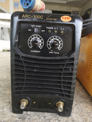 ขายตู้เชื่อมมือ2  ยี่ห้อ V-ONE.รุ่น ARC300 พร้อมสายเชื่อม