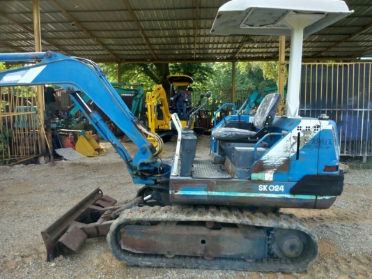 ขายรถขุดแบคโฮ KOBELCO SK024 ขนาดเทียบเท่าPc25 รถเก่านอกแท้100\% (เครื่องดี ระบบไว ช่วงล่างแน่น เช็คระบบ เปลี่ยนถ่ายของเหลว พร้อมใช้งาน) เอกสารใบอินวอยครบ #ราคา 260,000 ต่อรองได้ (ตามสภาพ) #ราคา 270,000 ต่อรองได้ (เก็บลายละเอียดสี) ☎️สนใจติ ขายรถขุดแบคโฮ KOBELCO SK024 ขนาดเทียบเท่าPc25 รถเก่านอกแท้100\% (เครื่องดี ระบบไว ช่วงล่างแน่น เช็คระบบ เปลี่ยนถ่ายของเหลว พร้อมใช้งาน) เอกสารใบอินวอยครบ #ราคา 260,000 ต่อรองได้ (ตามสภาพ) #ราคา 270,000 ต่อรองได้ (เก็บลายละเอียดสี) ☎️สนใจติ
