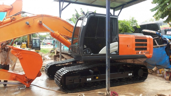 ขายรถแบคโฮ Hitachi zaxis200 ขายรถแบคโฮ Hitachi zaxis200