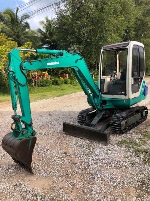 ขายด่วน295,000 บาท KOMATSU PC20-7 3D84 เครื่องยนต์ดีเซล 3 สูบ ปั๊มเฟือง 3 ตอน  เครื่องเงียบ ปั๊มแรง ทำงานไม่โหลด แท็คเหล็กใหม่1คู่  โรลเลอร์ใหม่1ลูก เอวแน่น บูมอาร์มสวย บุ้งกี๋ใบดันสวย #รถนอกนำเข้าเก่าญี่ปุ่น ไม่เคยใช้งานในไทย สภาพเดิมๆ พร้อมใช้งาน (บริกา