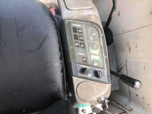 ขายด่วน295,000 บาท KOMATSU PC20-7 3D84 เครื่องยนต์ดีเซล 3 สูบ ปั๊มเฟือง 3 ตอน  เครื่องเงียบ ปั๊มแรง ทำงานไม่โหลด แท็คเหล็กใหม่1คู่  โรลเลอร์ใหม่1ลูก เอวแน่น บูมอาร์มสวย บุ้งกี๋ใบดันสวย #รถนอกนำเข้าเก่าญี่ปุ่น ไม่เคยใช้งานในไทย สภาพเดิมๆ พร้อมใช้งาน (บริกา