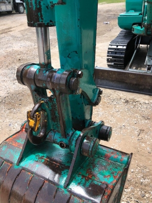 ขายด่วน295,000 บาท KOMATSU PC20-7 3D84 เครื่องยนต์ดีเซล 3 สูบ ปั๊มเฟือง 3 ตอน  เครื่องเงียบ ปั๊มแรง ทำงานไม่โหลด แท็คเหล็กใหม่1คู่  โรลเลอร์ใหม่1ลูก เอวแน่น บูมอาร์มสวย บุ้งกี๋ใบดันสวย #รถนอกนำเข้าเก่าญี่ปุ่น ไม่เคยใช้งานในไทย สภาพเดิมๆ พร้อมใช้งาน (บริกา