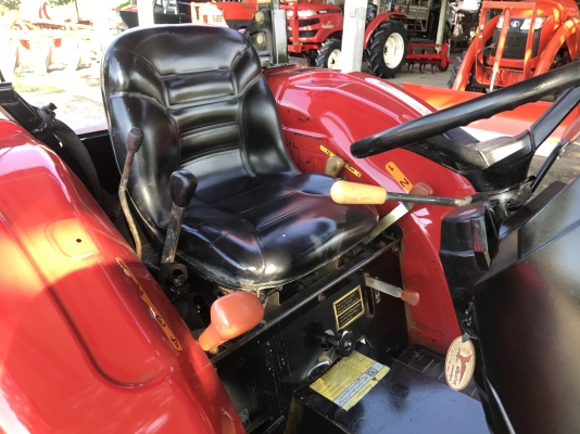 ขายรถไถยันมาร์ EF393T รถสวยค่ะ พร้อมอุปกรณ์ ใบมีดดันดินและโลเตอร์รี ราคา 298,000 บาท พร้อมส่งฟรีถึง โทรสอบถามได้เลยค่ะ 081-9136451 ขอดูรูปทาง Line:Bow6451 รถสวย สภาพพร้อมใช้งาน เครื่องดี เกียร์ดี ยางดีทั้ง 4 เส้น ตรวจเชคเรียบร้อยค่ะ เล่มทะเบียนพร้อม ขายรถไถยันมาร์ EF393T รถสวยค่ะ พร้อมอุปกรณ์ ใบมีดดันดินและโลเตอร์รี ราคา 298,000 บาท พร้อมส่งฟรีถึง โทรสอบถามได้เลยค่ะ 081-9136451 ขอดูรูปทาง Line:Bow6451 รถสวย สภาพพร้อมใช้งาน เครื่องดี เกียร์ดี ยางดีทั้ง 4 เส้น ตรวจเชคเรียบร้อยค่ะ เล่มทะเบียนพร้อม