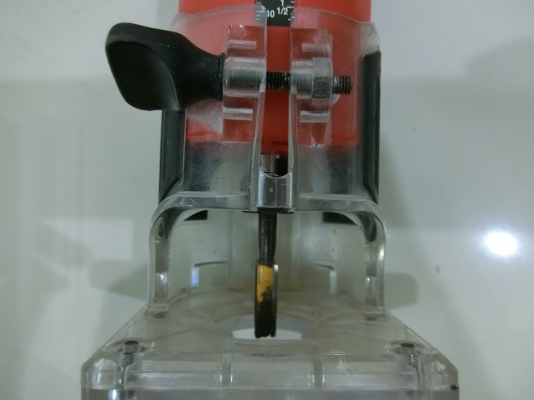 เครื่องเซาะร่อง ทริมเมอร์ MAKTEC รุ่น MT372 ใหม่ล่าสุด สภาพใหม่ เครื่องเซาะร่อง ทริมเมอร์ MAKTEC รุ่น MT372 ใหม่ล่าสุด สภาพใหม่