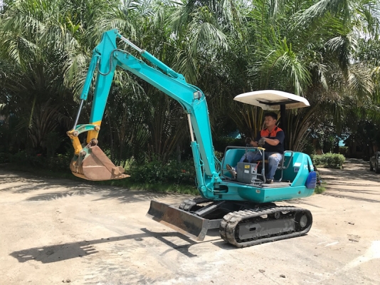 ขายKOMATSU PC20-7 คอนโทลน้ำมัน ปั้มแรง สวยเดิมจากญี่ปุ่น ทำงานสมบูรณ์ทุกระบบ รับรองไม่ผิดหวัง 245,000 เท่านั้น!!