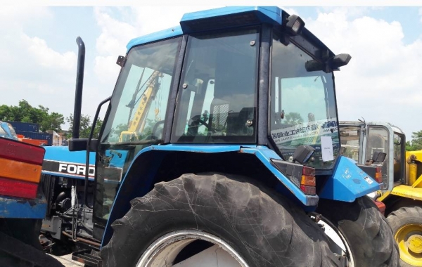 ขาย NEW HOLLAND 8340 2เพลา 125 แรง เก่านอก 690000 บาท โทร. 084-5424150 ขาย NEW HOLLAND 8340 2เพลา 125 แรง เก่านอก 690000 บาท โทร. 084-5424150
