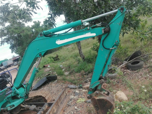 ขายรถแบคโฮ KOMATSU PC30-7 เอกสารอินวอย ราคา 380000