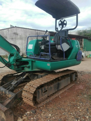 ขายรถแบคโฮ KOMATSU PC30-7 เอกสารอินวอย ราคา 380000