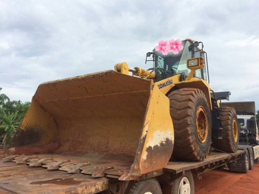 ขายรถตักล้อยาง KOMATSU WA380 ราคา 1800000 ขายรถตักล้อยาง KOMATSU WA380 ราคา 1800000