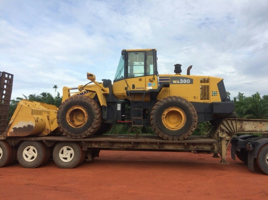ขายรถตักล้อยาง KOMATSU WA380 ราคา 1800000
