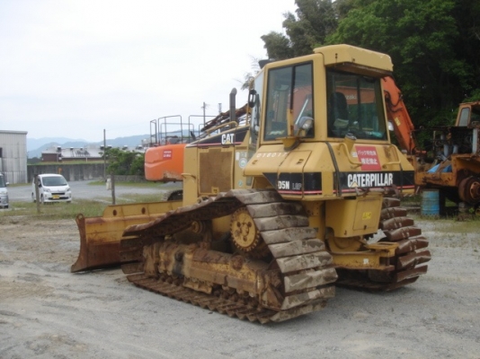รถแทรกเตอร์ตีนตะขาบ CATERPILLAR D5N