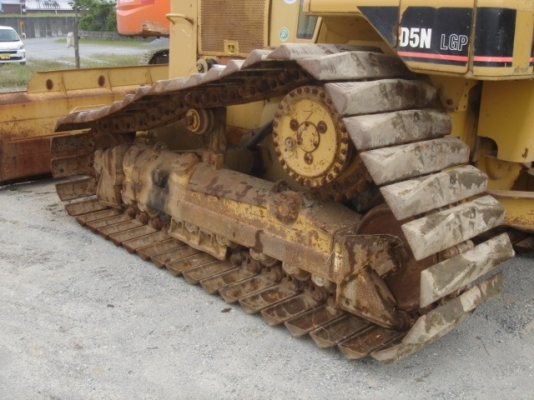 รถแทรกเตอร์ตีนตะขาบ CATERPILLAR D5N