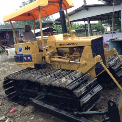 ขายด่วน รถดันดิน Komatsu D2 รุ่น 5 ตีน70 เครื่องดี ระบบเยี่ยม พร้อมใช้งาน เพียง 200000 บาท ขายด่วน รถดันดิน Komatsu D2 รุ่น 5 ตีน70 เครื่องดี ระบบเยี่ยม พร้อมใช้งาน เพียง 200000 บาท