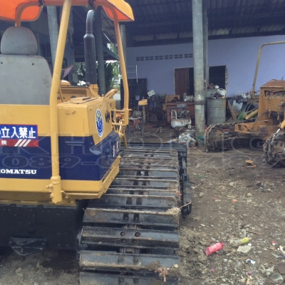 ขายด่วน รถดันดิน Komatsu D2 รุ่น 5 ตีน70 เครื่องดี ระบบเยี่ยม พร้อมใช้งาน เพียง 200000 บาท ขายด่วน รถดันดิน Komatsu D2 รุ่น 5 ตีน70 เครื่องดี ระบบเยี่ยม พร้อมใช้งาน เพียง 200000 บาท