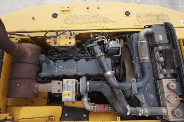 ขายรถแบคโฮ KOMATSU PC200-8 พร้อมทะเบียน (ผ่อนเดือนละ 33,000 บาท)