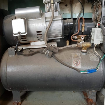 เครื่องปั้มลมเก่าญี่ปุ่น ENSK03 เครื่องปั้มลมเก่าญี่ปุ่น ENSK03