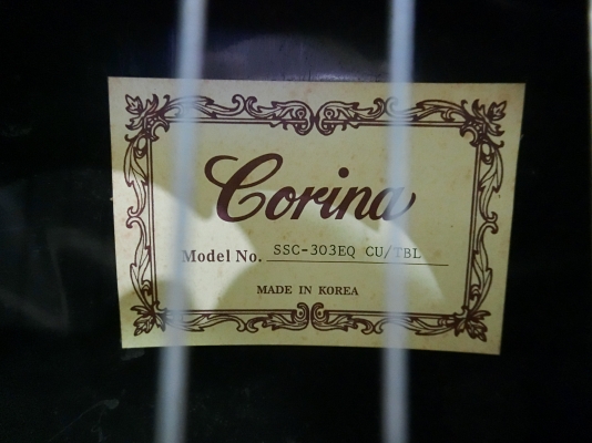 กีต้าร์โปร่งหลังเต่าไฟฟ้า Corina ตัวใหญ่ รุ่น SSC-303EQ Made in Korea EQ ถ่าน 4 ช่อง ของใหม่