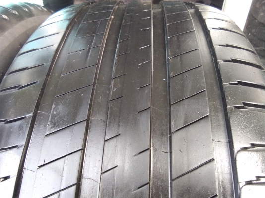 Michelin Latitude Sport 3 255/50R19 Michelin Latitude Sport 3 255/50R19