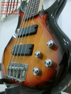 เบสไฟฟ้า 5 สาย Sqoe สีซันเบิร์ส ทรง Ibanez มือสอง สภาพดี เบสไฟฟ้า 5 สาย Sqoe สีซันเบิร์ส ทรง Ibanez มือสอง สภาพดี