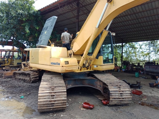 ขายpc200-7ปี2011 ทำงานมา11500ชั่วโมง