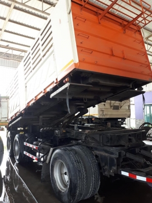 ลูกพ่วงปี57 ดัมพ์สามมิตร สามเพลาแท้ พื้นกะบะเรียบเนียนสวย  ยางดี90\% ทุกเส้น พร้อมใช้.ทะเบียนพร้อมโอน