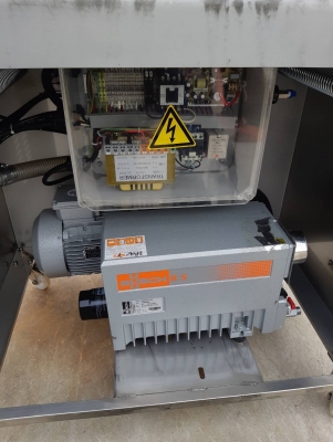 แวคคั่มแพคกิ้งแพคได้กว้าง40ยาว75 เซ็น ราคาชุดละ55,000 บาทมี2ชุด