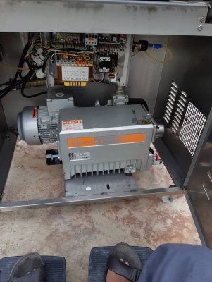 แวคคั่มแพคกิ้งแพคได้กว้าง40ยาว75 เซ็น ราคาชุดละ55,000 บาทมี2ชุด