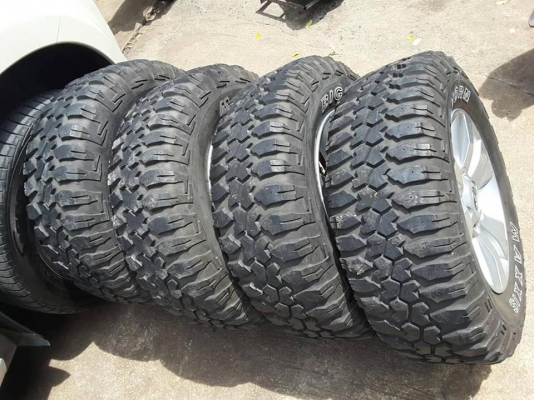 ล้อ Revo ขอบ17 + Maxxis MT 265-70-17 ปี15 สวยๆ 1ชุด ล้อ Revo ขอบ17 + Maxxis MT 265-70-17 ปี15 สวยๆ 1ชุด