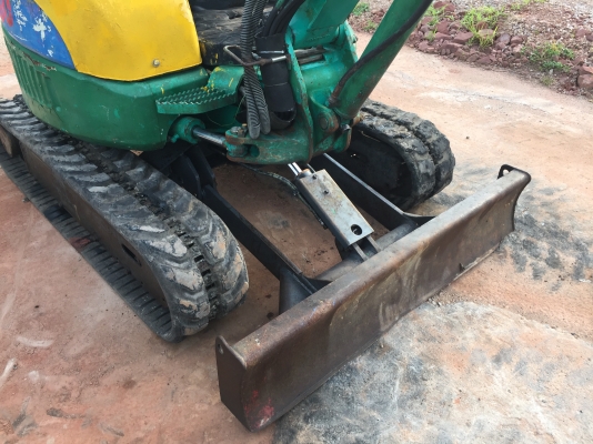 ขาย komatsu pc30 mr1รุ่น9 เก่าญี่ปุ่นไม่เคยใช้งานในไทย 0898374018