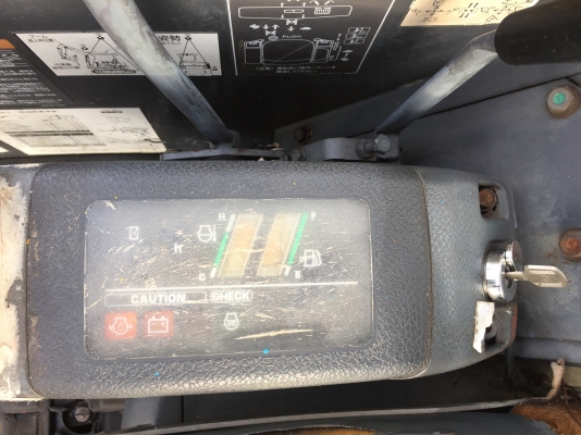 ขาย komatsu pc30 mr1รุ่น9 เก่าญี่ปุ่นไม่เคยใช้งานในไทย 0898374018