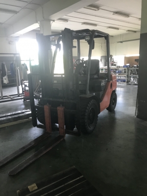 ขายด่วนครับ รถโฟคลิฟล์ TOYOTA 62-8 FD30 3ตัน รถสวยพร้อมใช้งานครับ