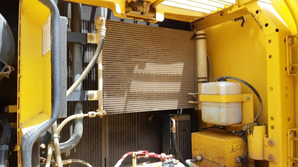 มี VDO ให้ชม. KOMATSU PC160-8 ไมล์ 10624 ชม.เอกสารชุดจดทะเบียน ราคา 1450000 มี VDO ให้ชม. KOMATSU PC160-8 ไมล์ 10624 ชม.เอกสารชุดจดทะเบียน ราคา 1450000