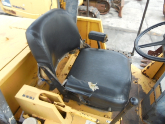 ขายรถตักล้อยาง KOMATSU WA100-1 (สภาพดี) ขายรถตักล้อยาง KOMATSU WA100-1 (สภาพดี)