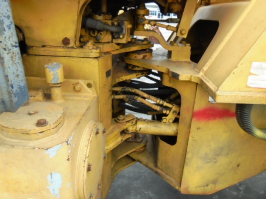 ขายรถตักล้อยาง KOMATSU WA100-1 (สภาพดี) ขายรถตักล้อยาง KOMATSU WA100-1 (สภาพดี)