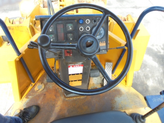 ขายรถตักล้อยาง KOMATSU WA100-1 (สภาพดี) ขายรถตักล้อยาง KOMATSU WA100-1 (สภาพดี)